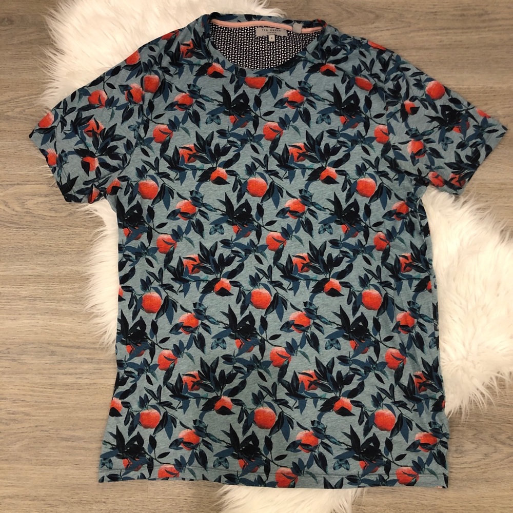 Ted Baker London- Fithe Apple Print